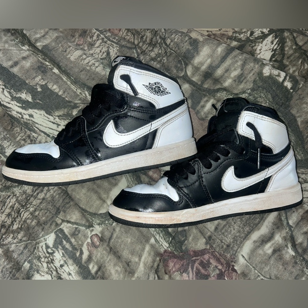 Little Kids Jordan 1